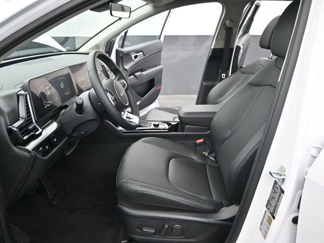 Used 2025 Kia Sportage EX image 11