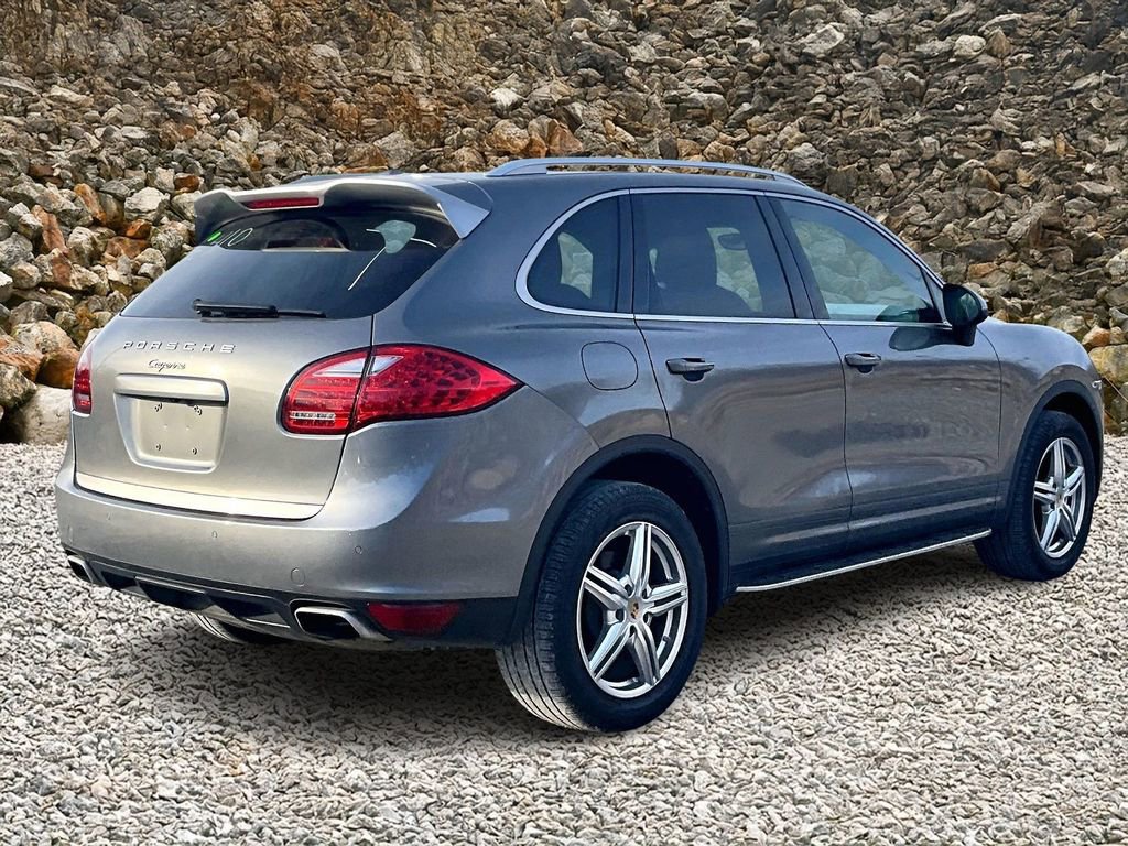 Used 2014 Porsche Cayenne Base image 2