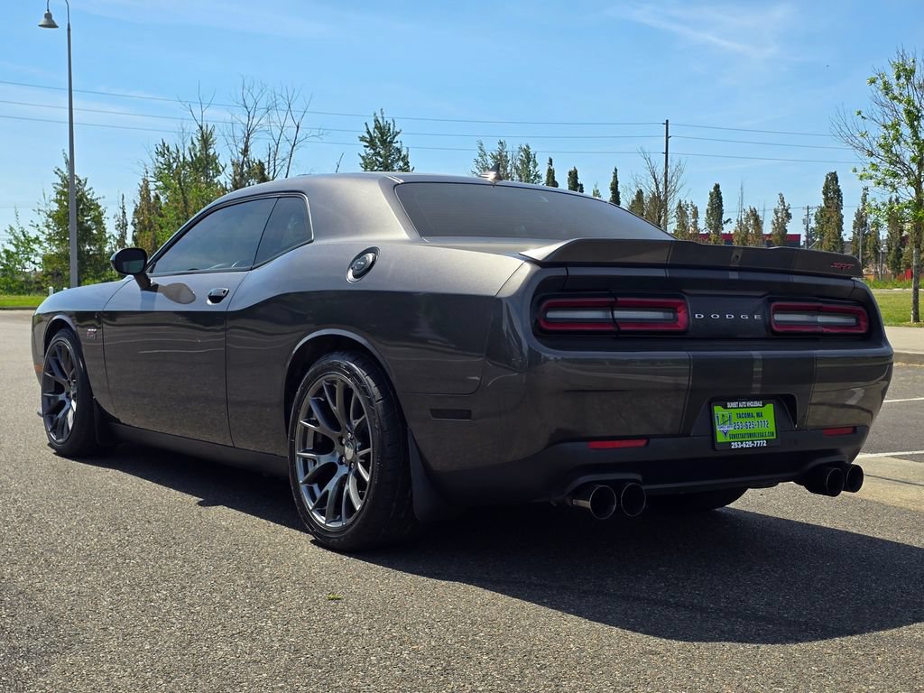 Used 2016 Dodge Challenger SRT w/ Technology Group RWD image 3