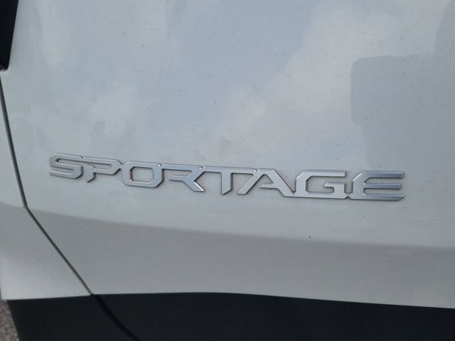 Used 2023 Kia Sportage EX image 5