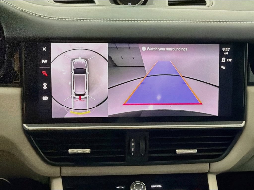 Certified 2023 Porsche Cayenne AWD/4WD image 18