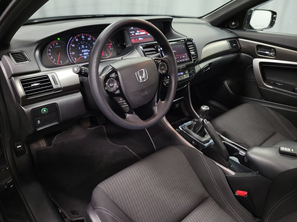 Used 2017 Honda Accord EX image 16