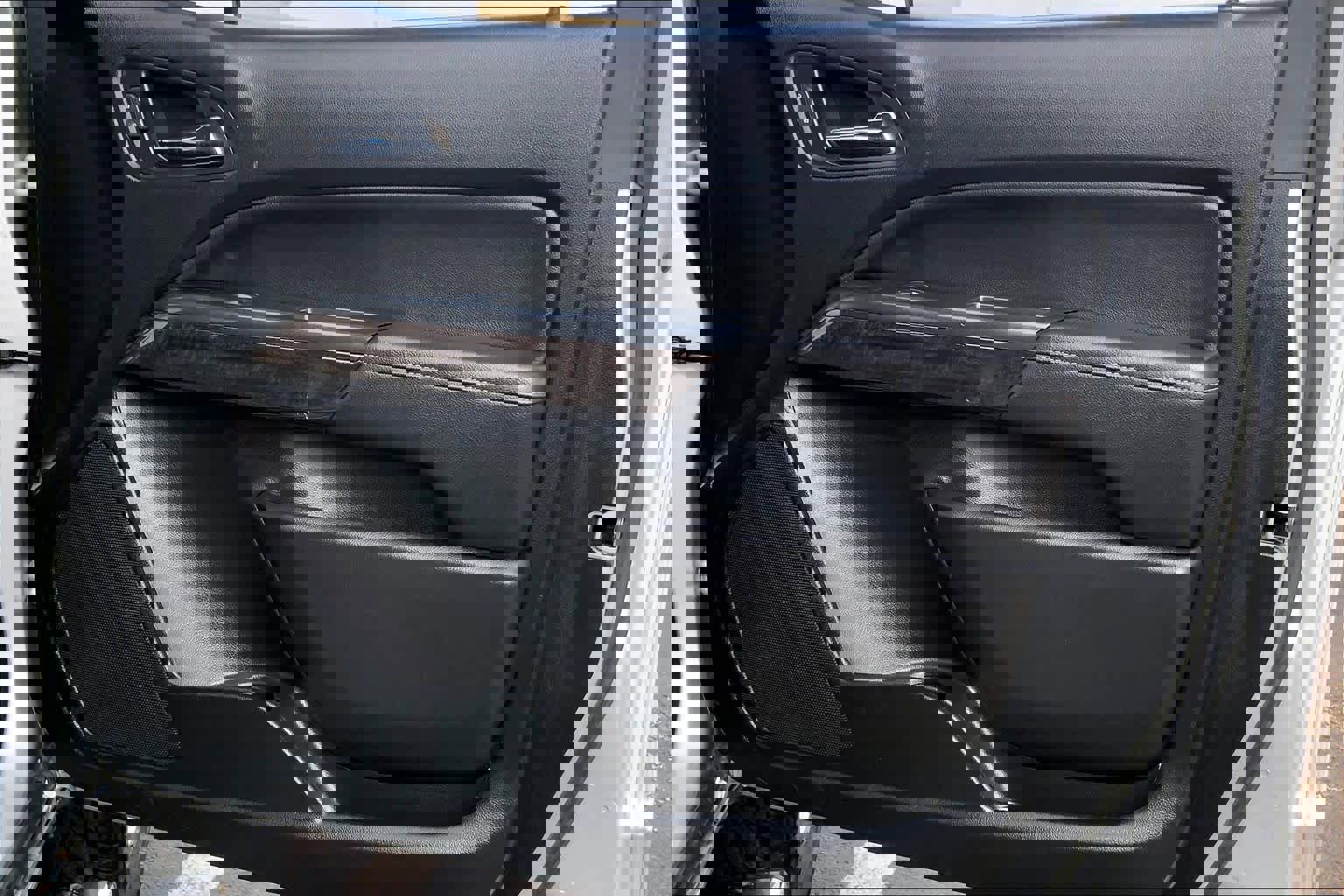 Used 2018 GMC Canyon SLT w/ Driver Alert Package image 22