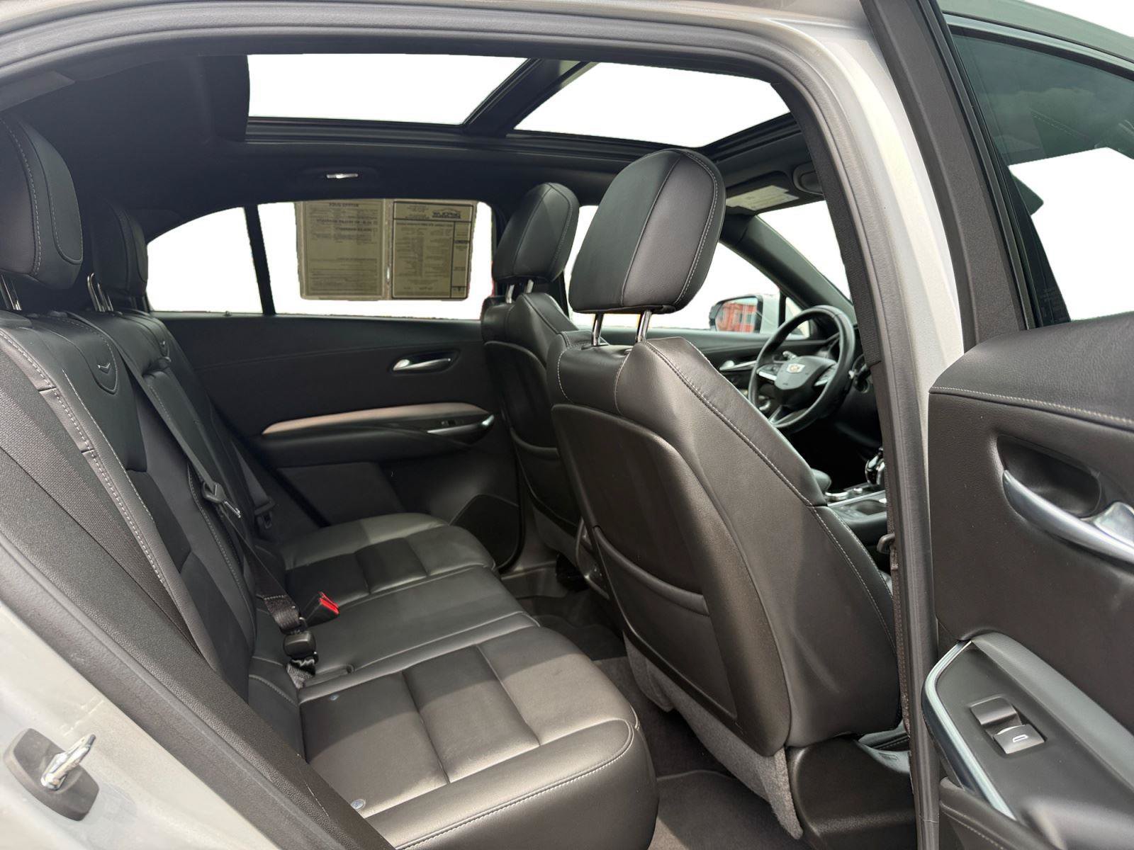 Used 2022 Cadillac XT4 Premium Luxury w/ Enhanced Visibility Package AWD/4WD image 25