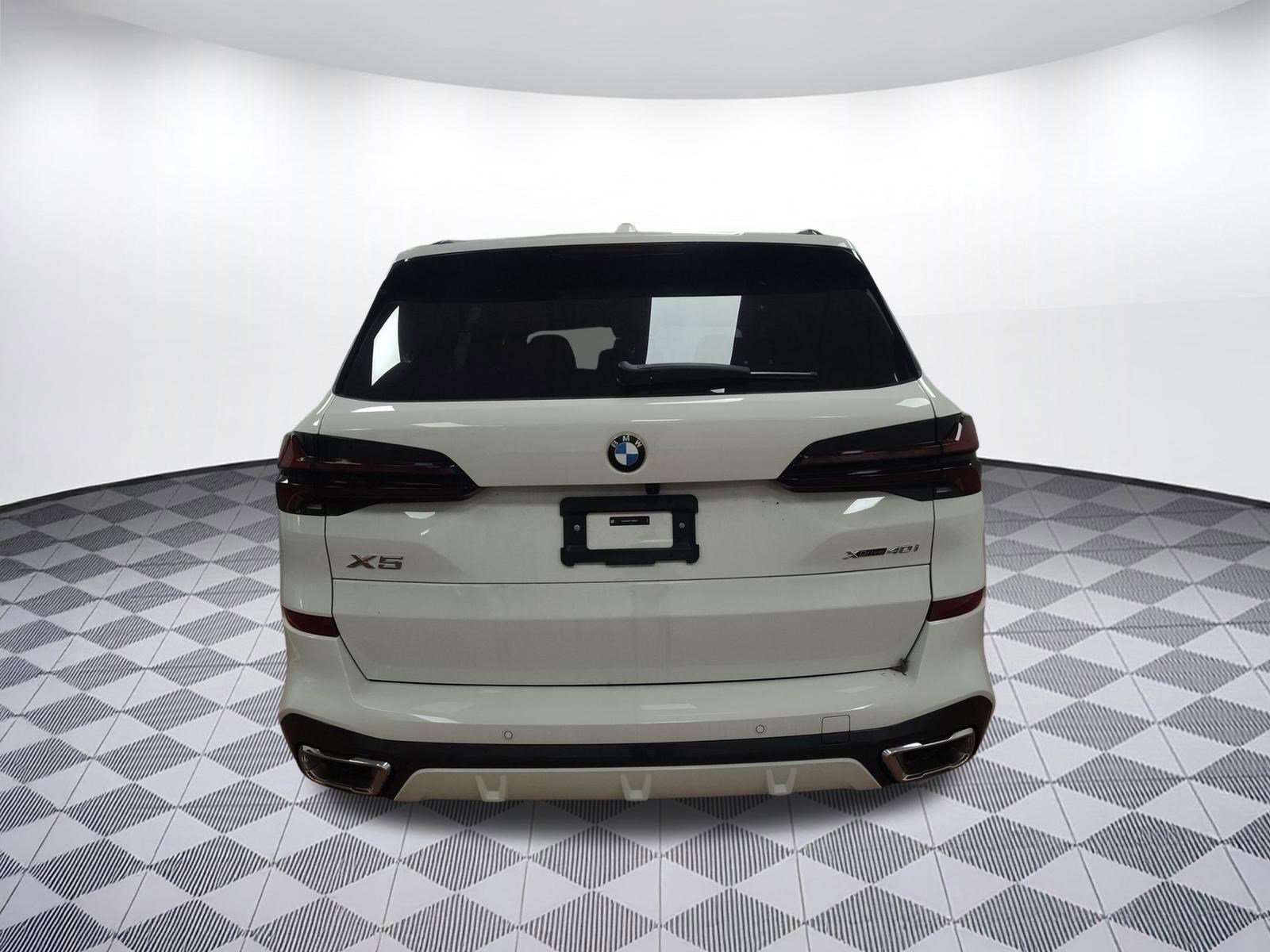 Used 2026 BMW X5 xDrive40i w/ M Sport Package image 9