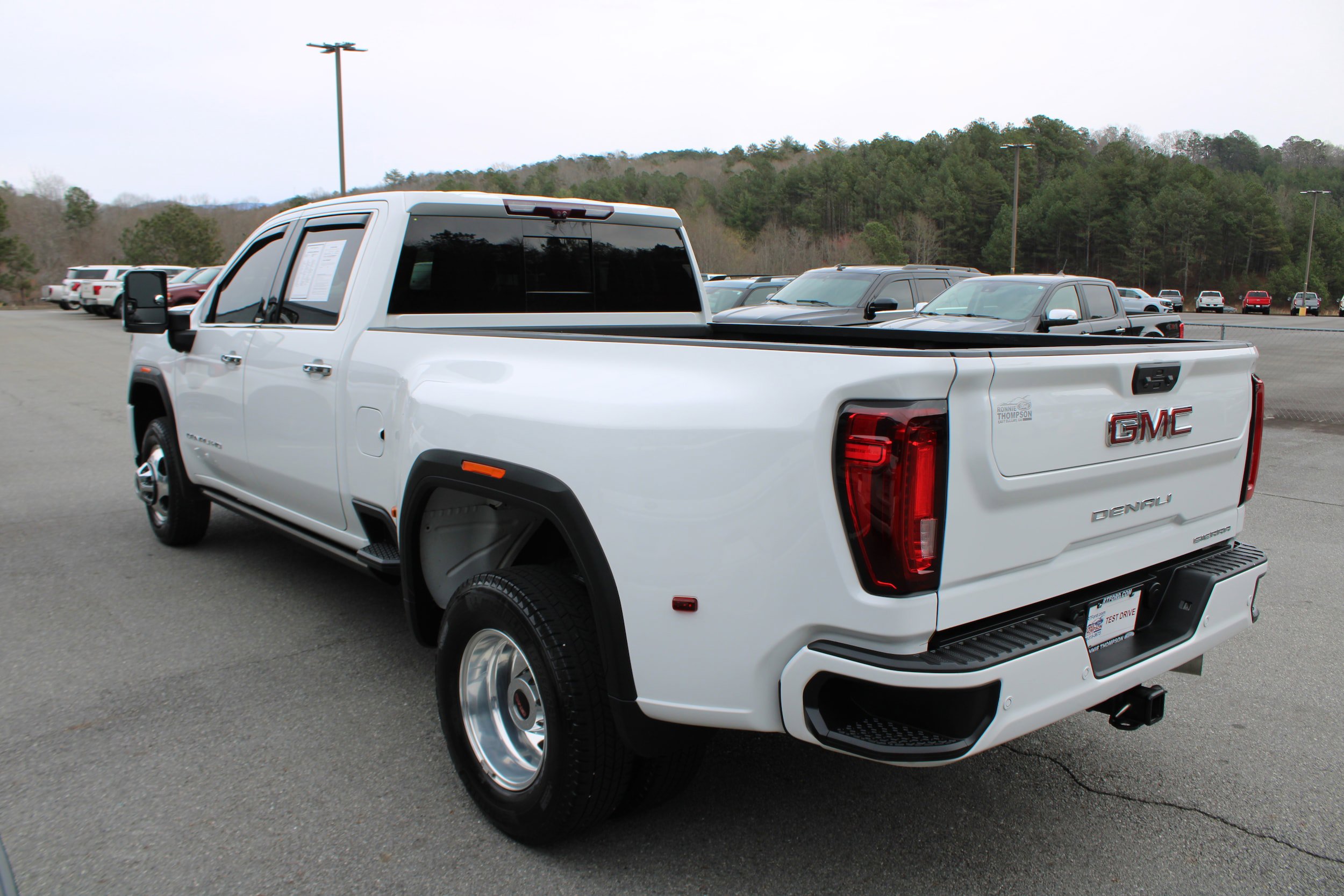 Used 2022 GMC Sierra 3500 Denali w/ Denali Ultimate Package image 5