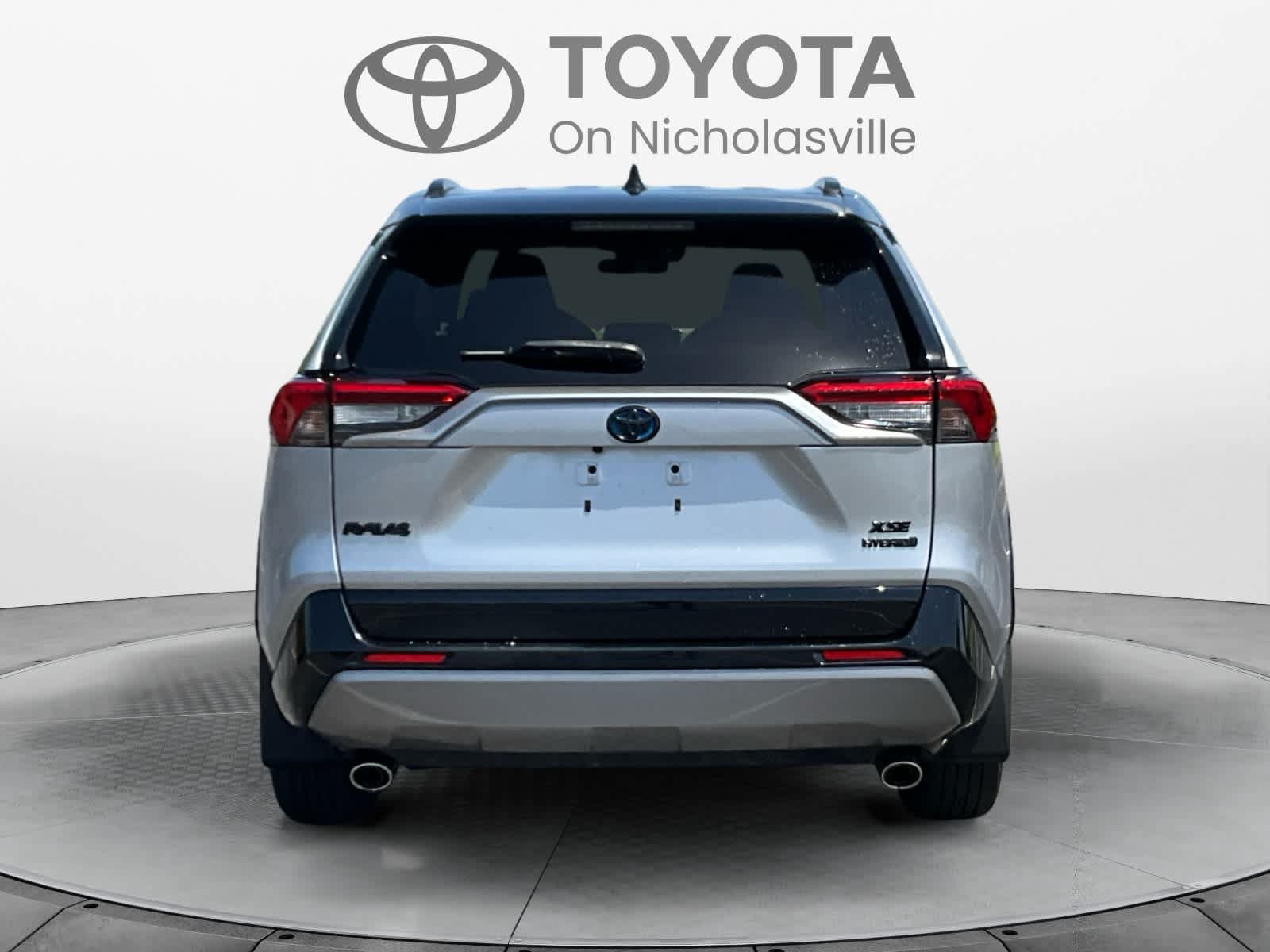 Used 2020 Toyota RAV4 XSE w/ XSE Grade Weather Package AWD/4WD image 4