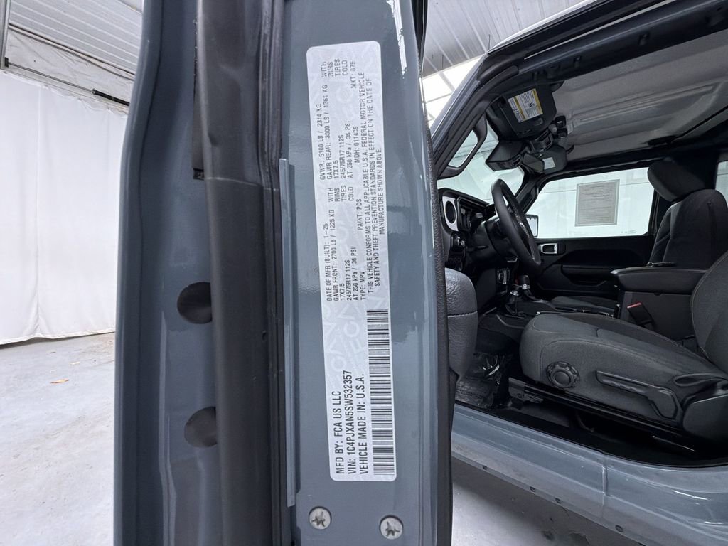 Used 2025 Jeep Wrangler Sport image 24