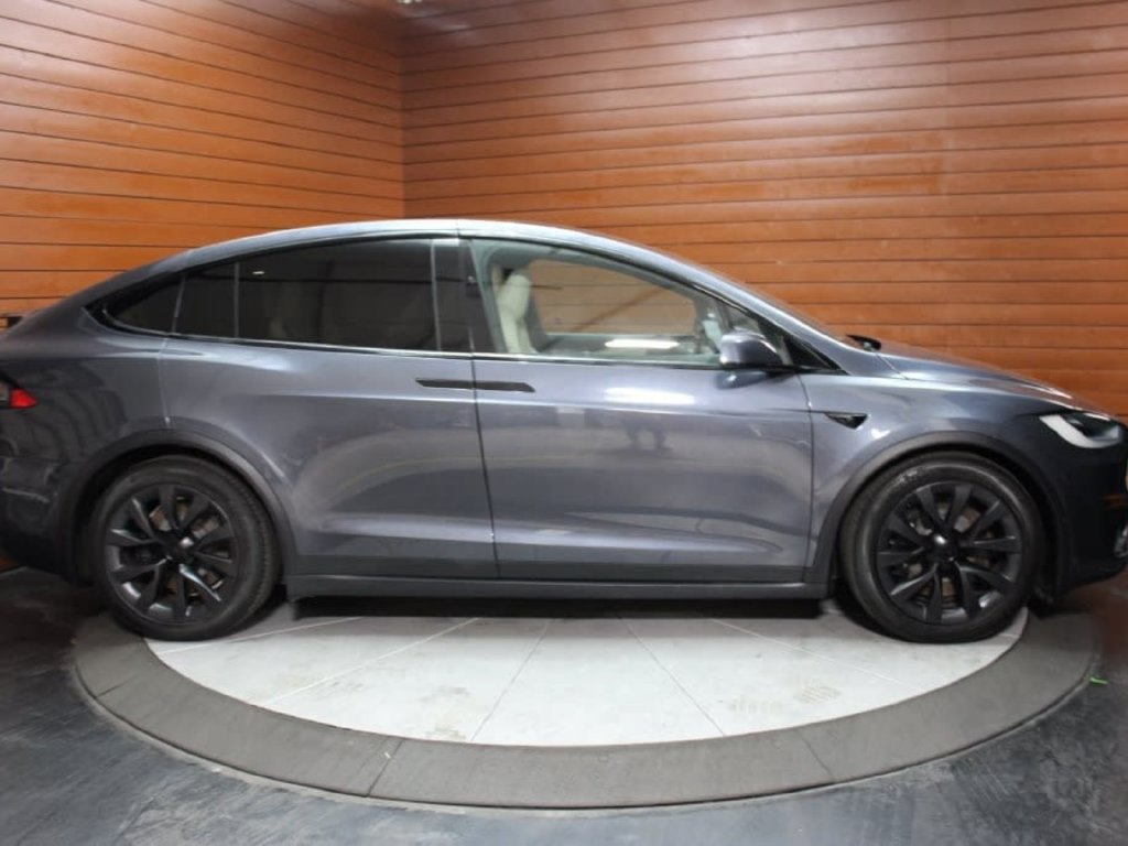 Used 2022 Tesla Model X AWD/4WD image 38
