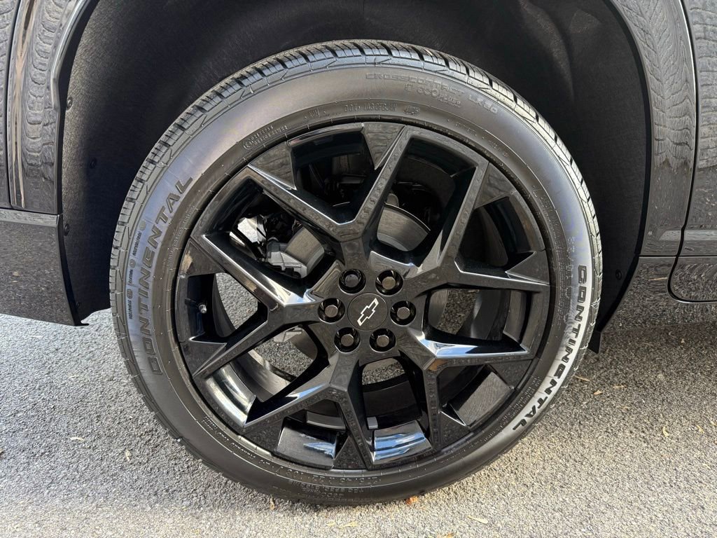 New 2026 Chevrolet Traverse RS w/ LPO, Floor Liner Package image 15