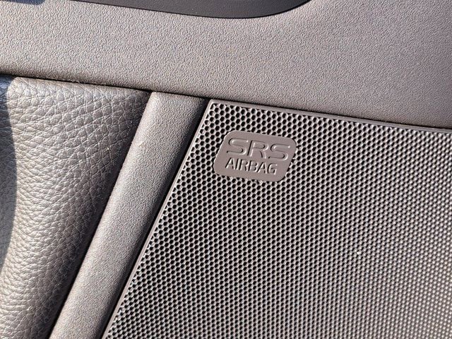 Used 2007 Volvo C70 T5 image 19