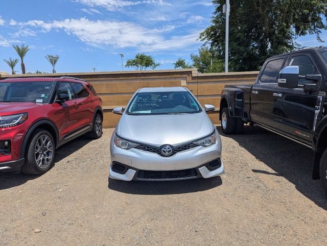 Used 2018 Toyota Corolla iM w/ Carpet Mat Package (TMS) FWD image 3