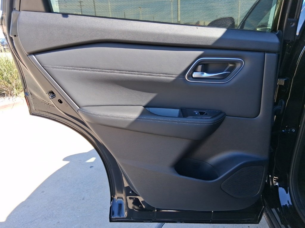 New 2026 Nissan Rogue Platinum w/ Platinum Premium Package image 26