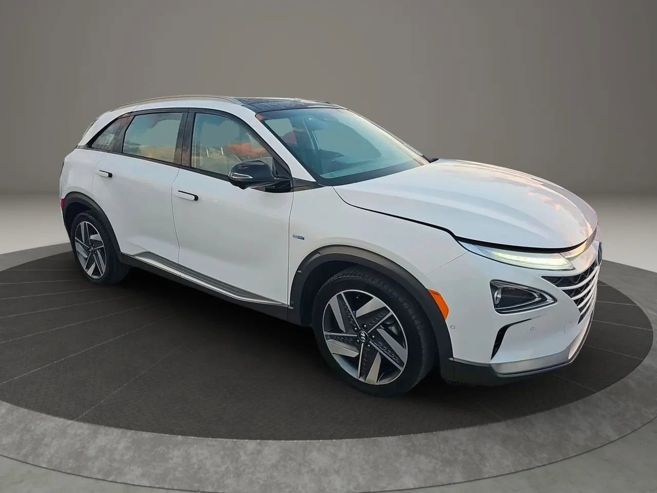 Used 2019 Hyundai Nexo Limited image 4