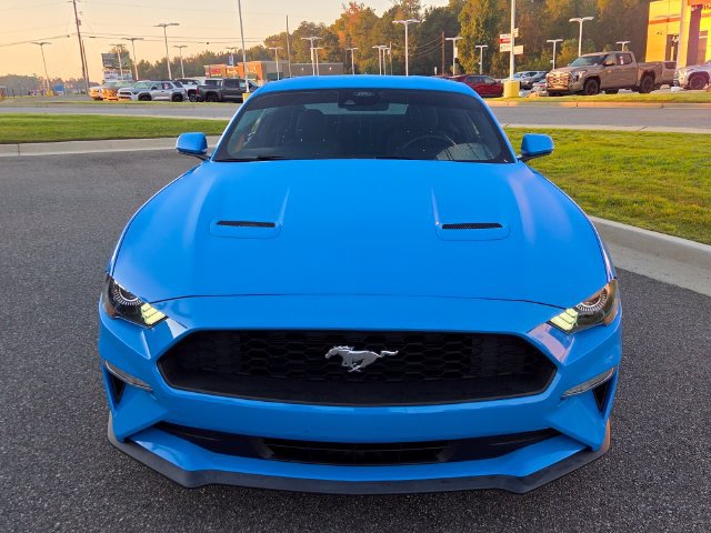 Used 2022 Ford Mustang Coupe RWD image 2