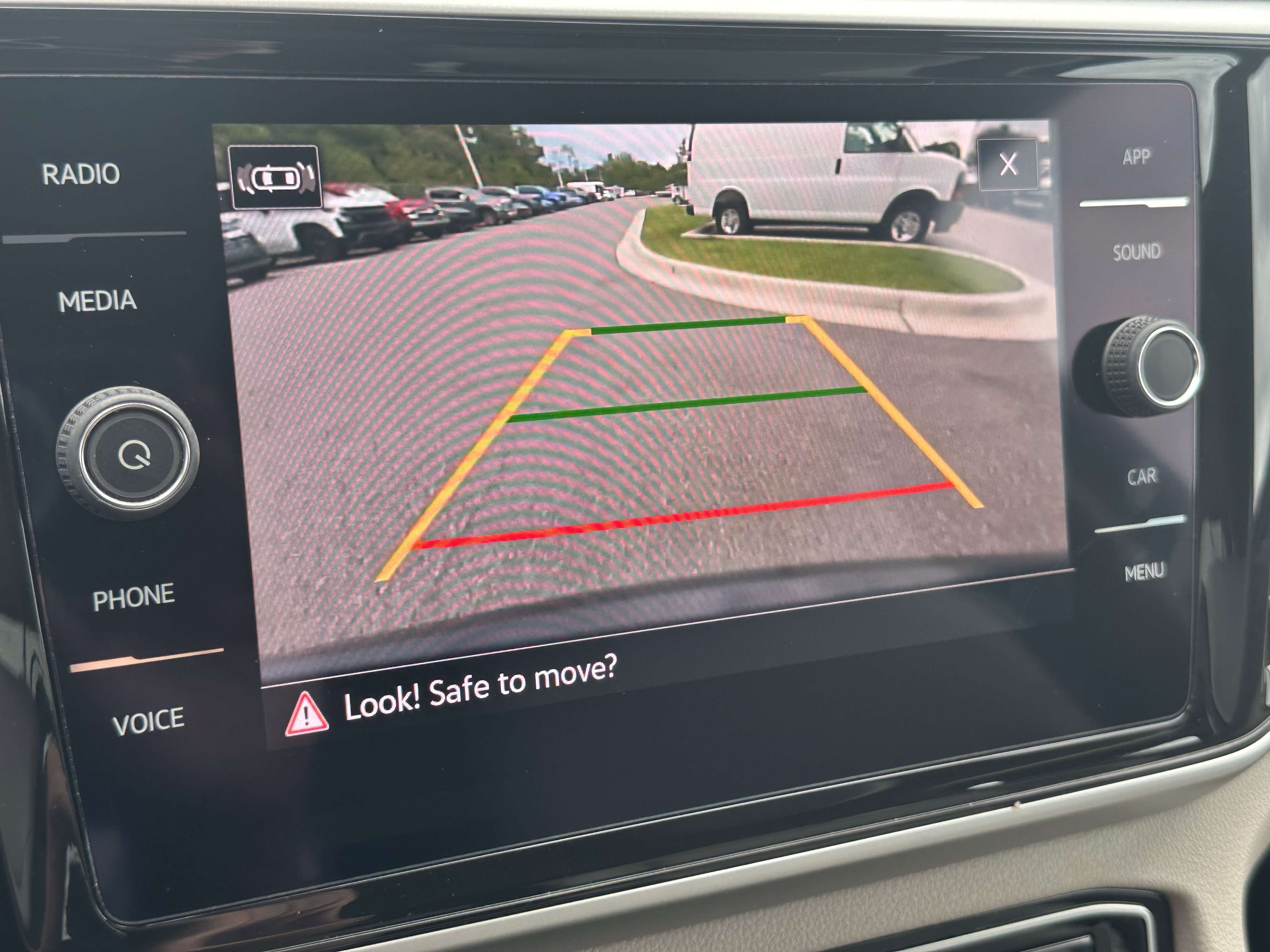 Used 2022 Volkswagen Atlas SE w/ Black Wheel Package image 26