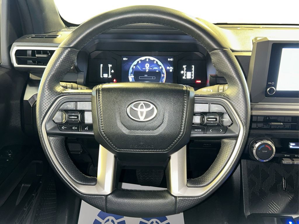 Used 2025 Toyota 4Runner SR5 image 28