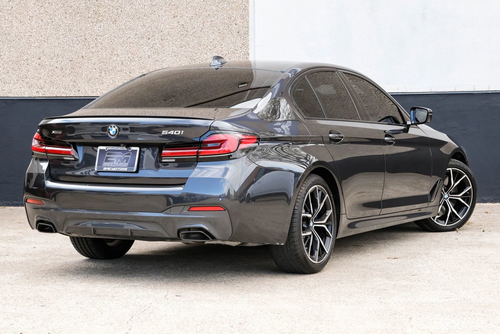 Used 2023 BMW 540i xDrive w/ Executive Package image 12
