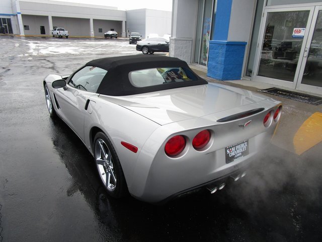 Used 2008 Chevrolet Corvette Convertible w/ Preferred Equipment Group image 3