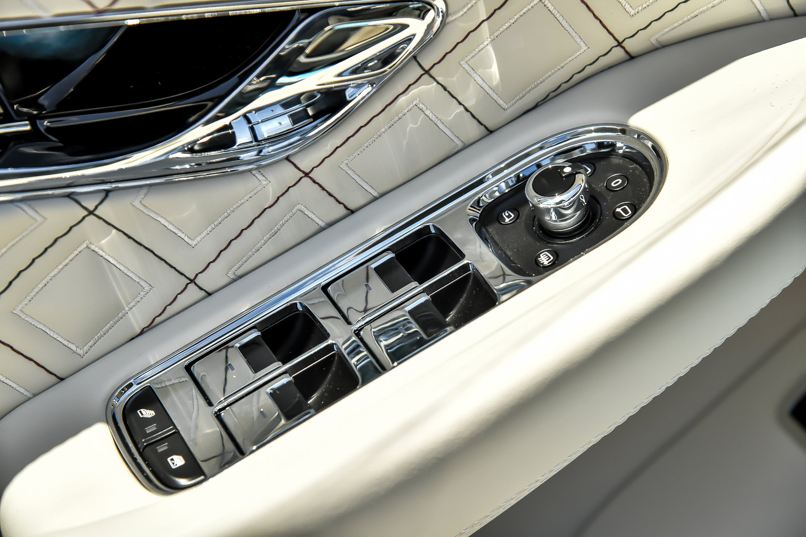 Used 2024 Bentley Continental GT Mulliner image 24