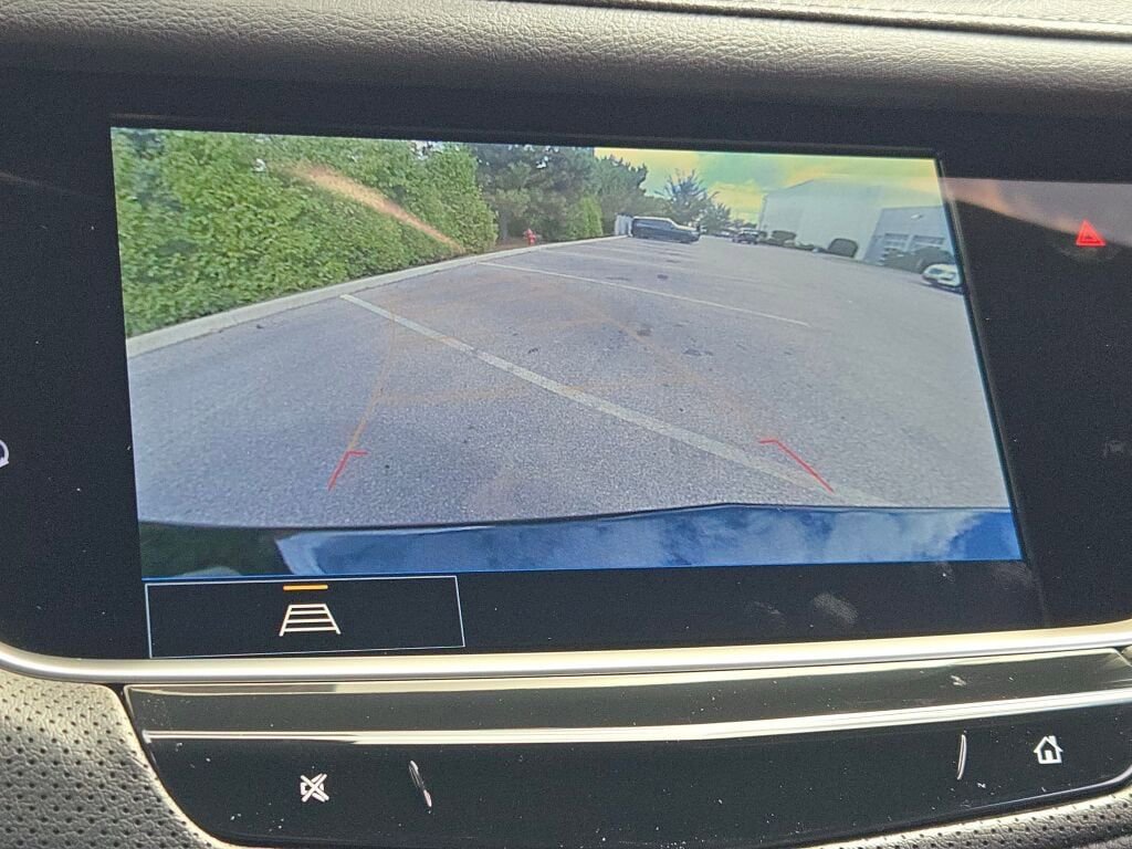 New 2025 Cadillac XT5 Luxury w/ LPO, Red Accent Package image 28