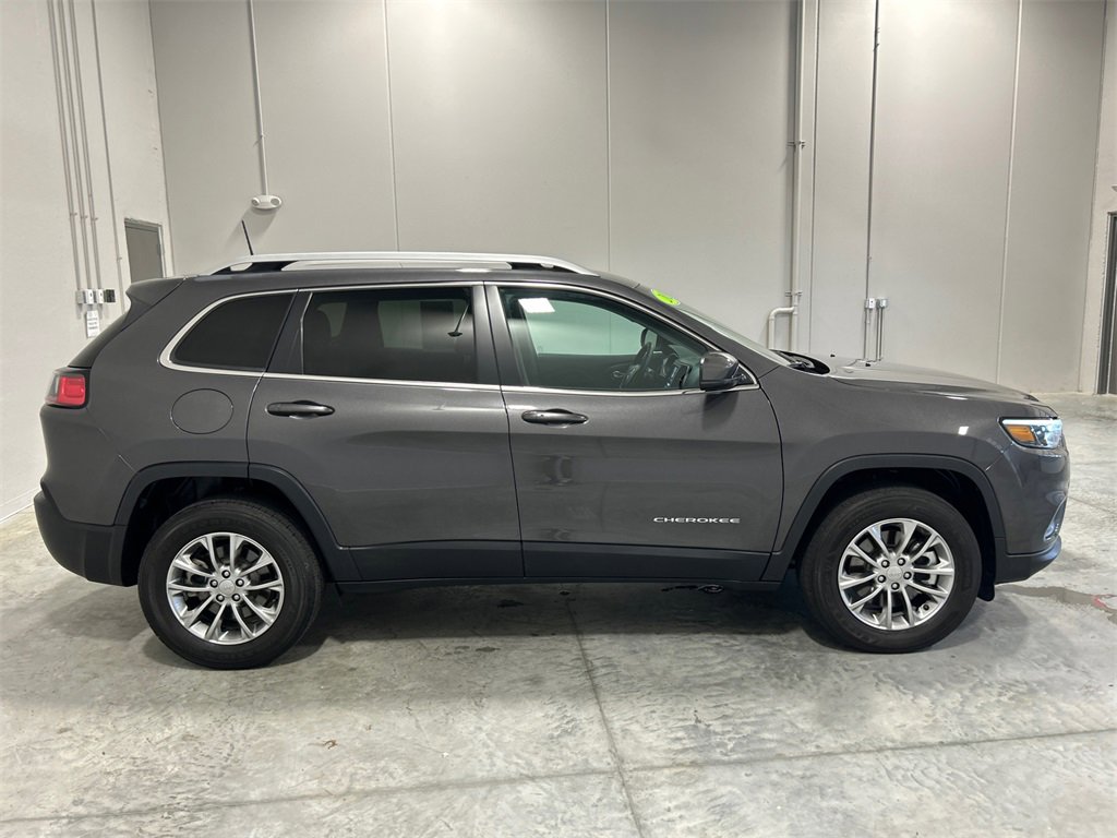 Used 2021 Jeep Cherokee Latitude Lux w/ Comfort/Convenience Group image 5