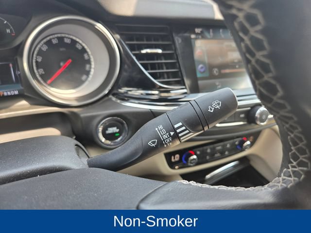 Used 2018 Buick Regal Essence w/ Driver Confidence Package #1 AWD/4WD image 23