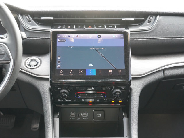 Used 2023 Jeep Grand Cherokee L Limited RWD image 19