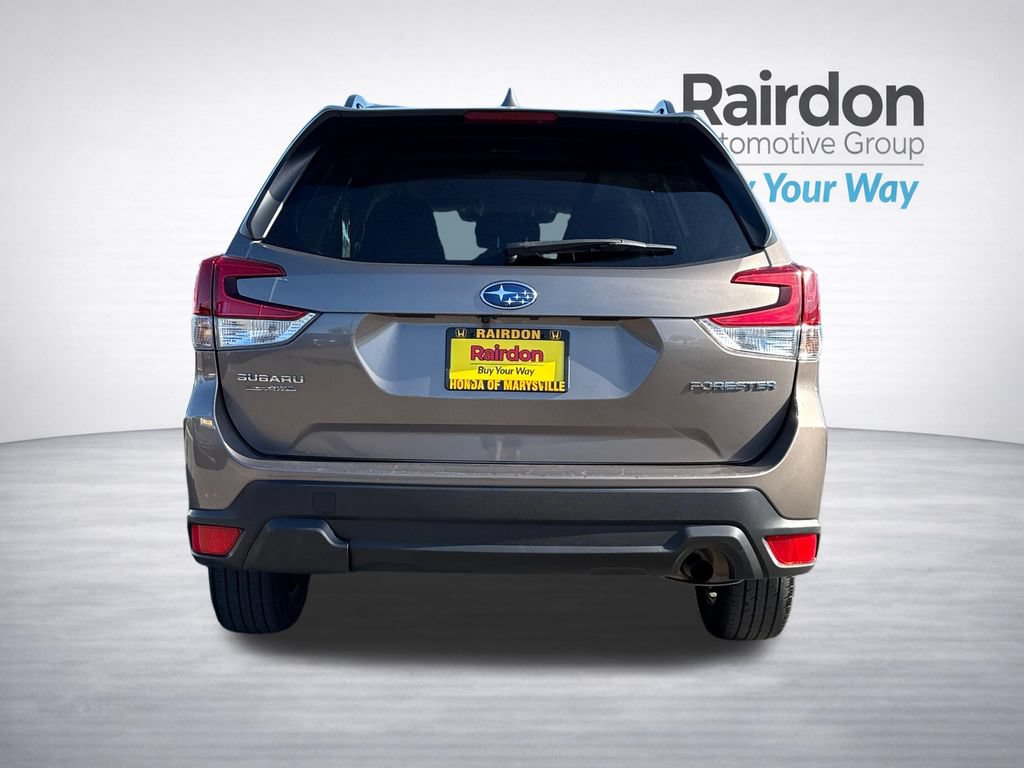 Used 2022 Subaru Forester Premium AWD/4WD image 6