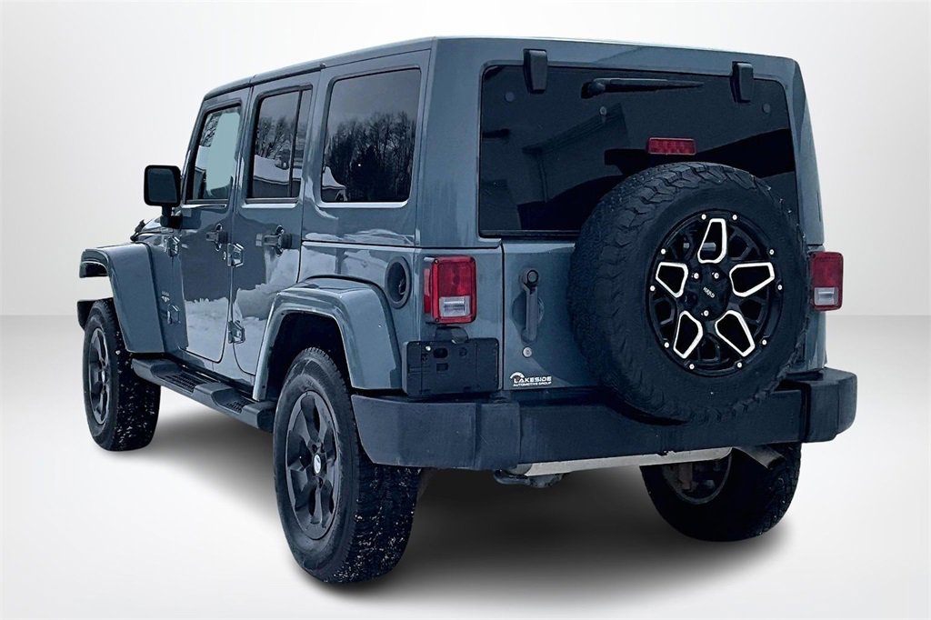 Used 2015 Jeep Wrangler Unlimited Sahara w/ Connectivity Group image 4