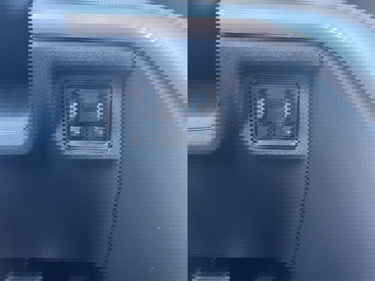 New 2026 Ford Expedition Active image 6