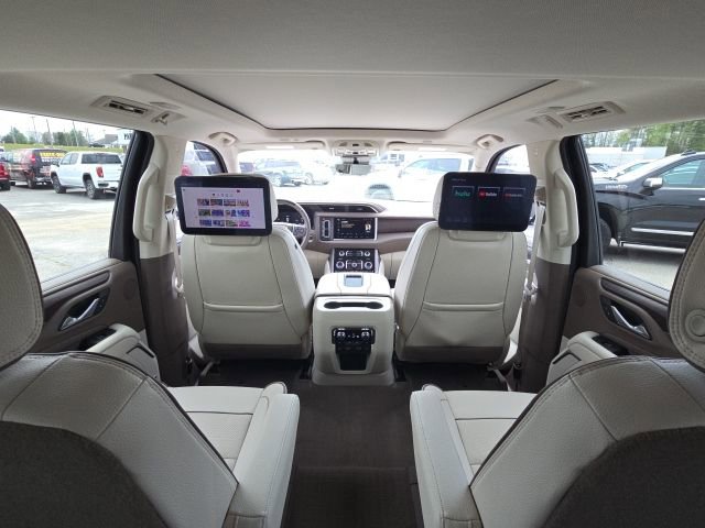 Used 2024 GMC Yukon Denali w/ Denali Reserve Package image 25