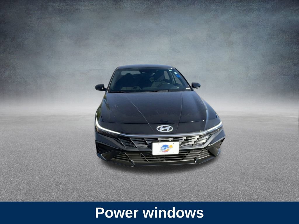 Used 2025 Hyundai Elantra SEL image 6