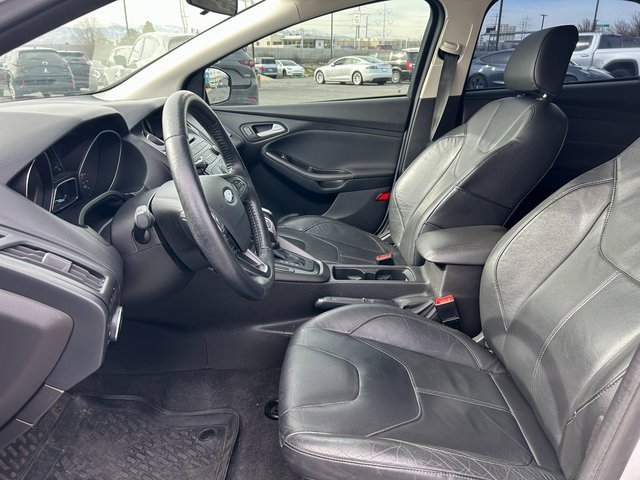 Used 2015 Ford Focus SE w/ Equipment Group 201A image 23