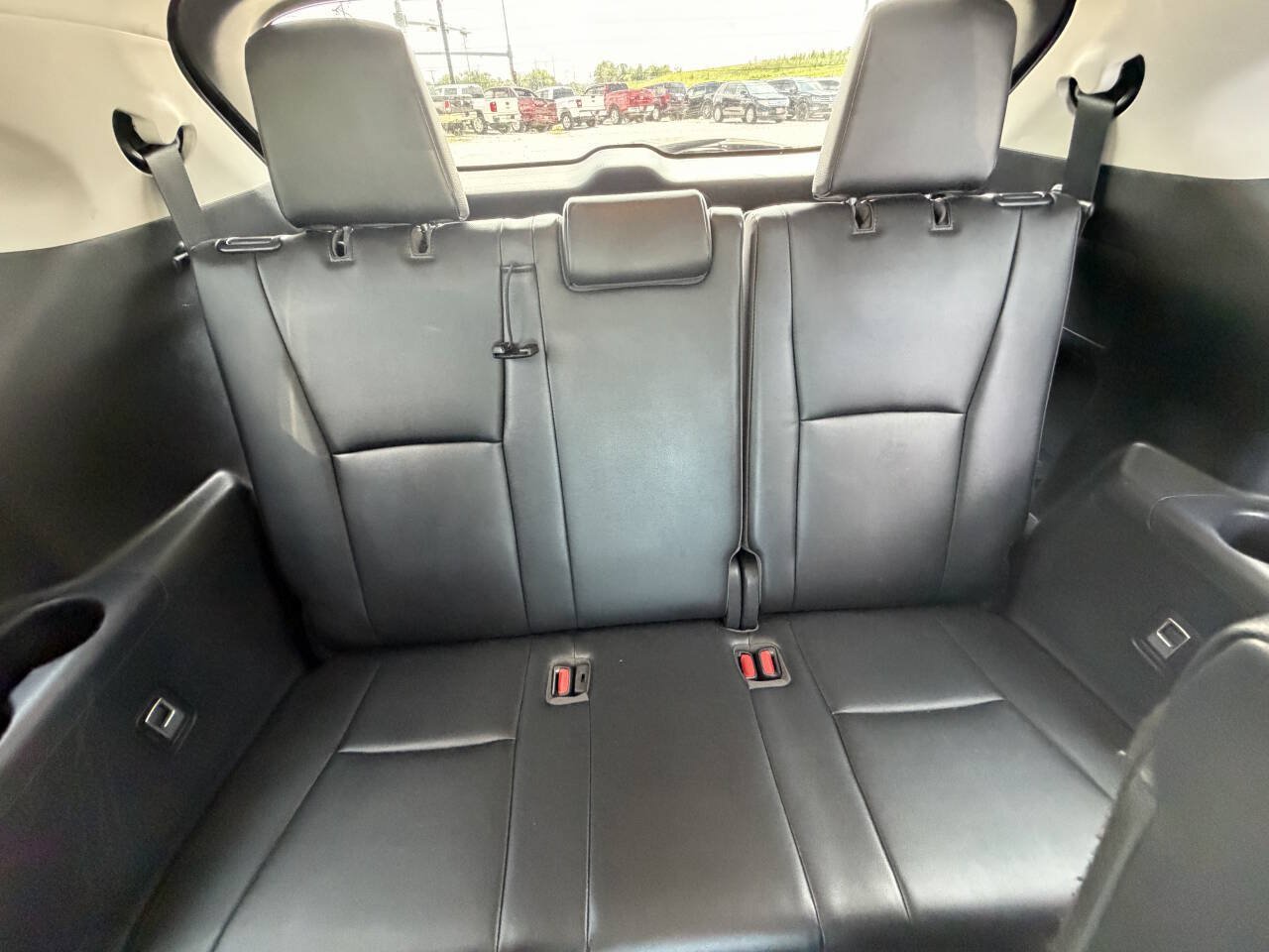 Used 2021 Toyota Highlander XLE AWD/4WD image 17