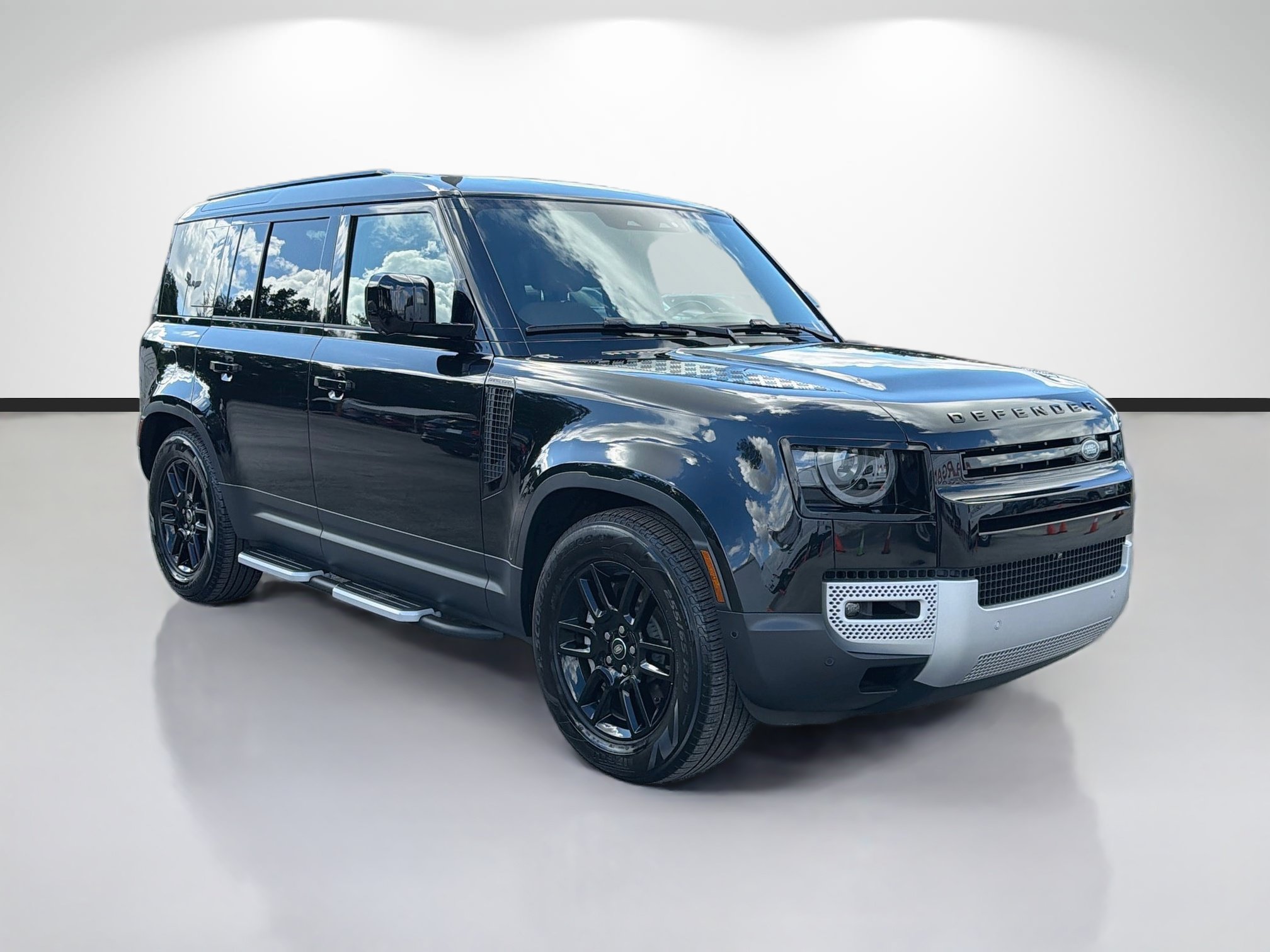 Used 2025 Land Rover Defender 110 S AWD/4WD image 7