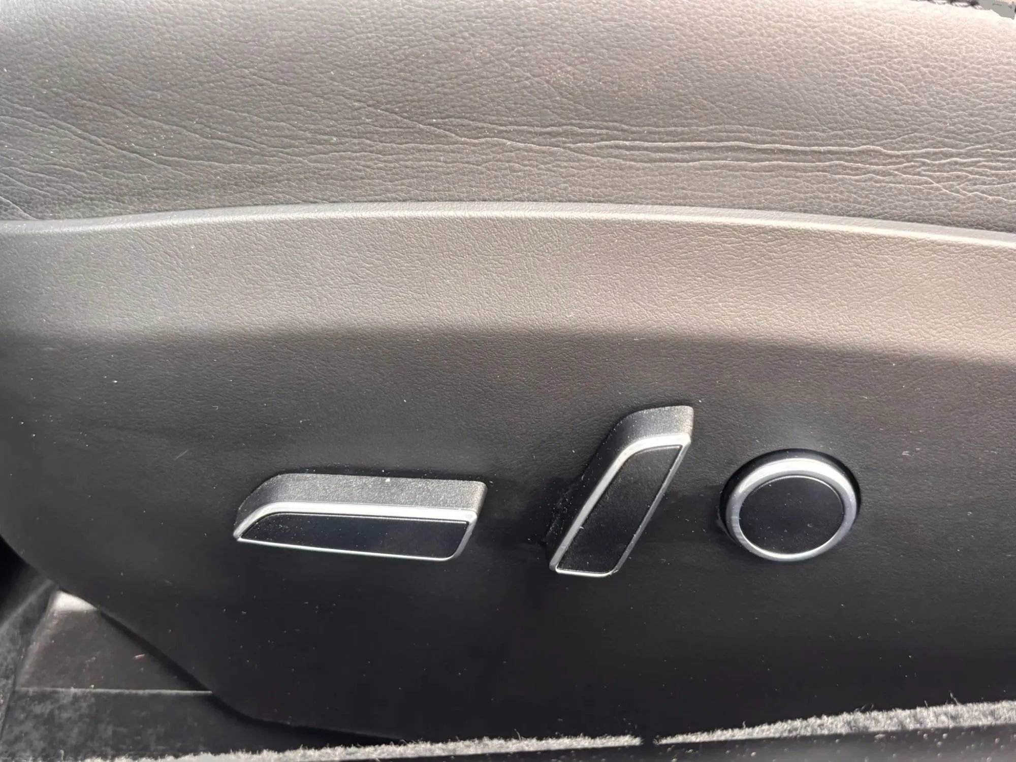 Used 2021 Tesla Model S Plaid AWD/4WD image 32