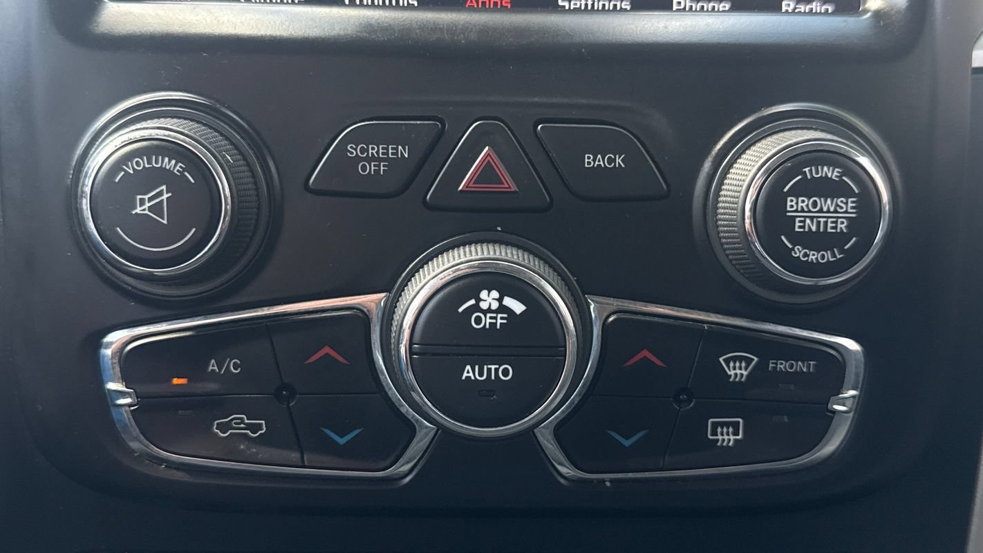Used 2018 RAM 2500 SLT w/ Luxury Group AWD/4WD image 32