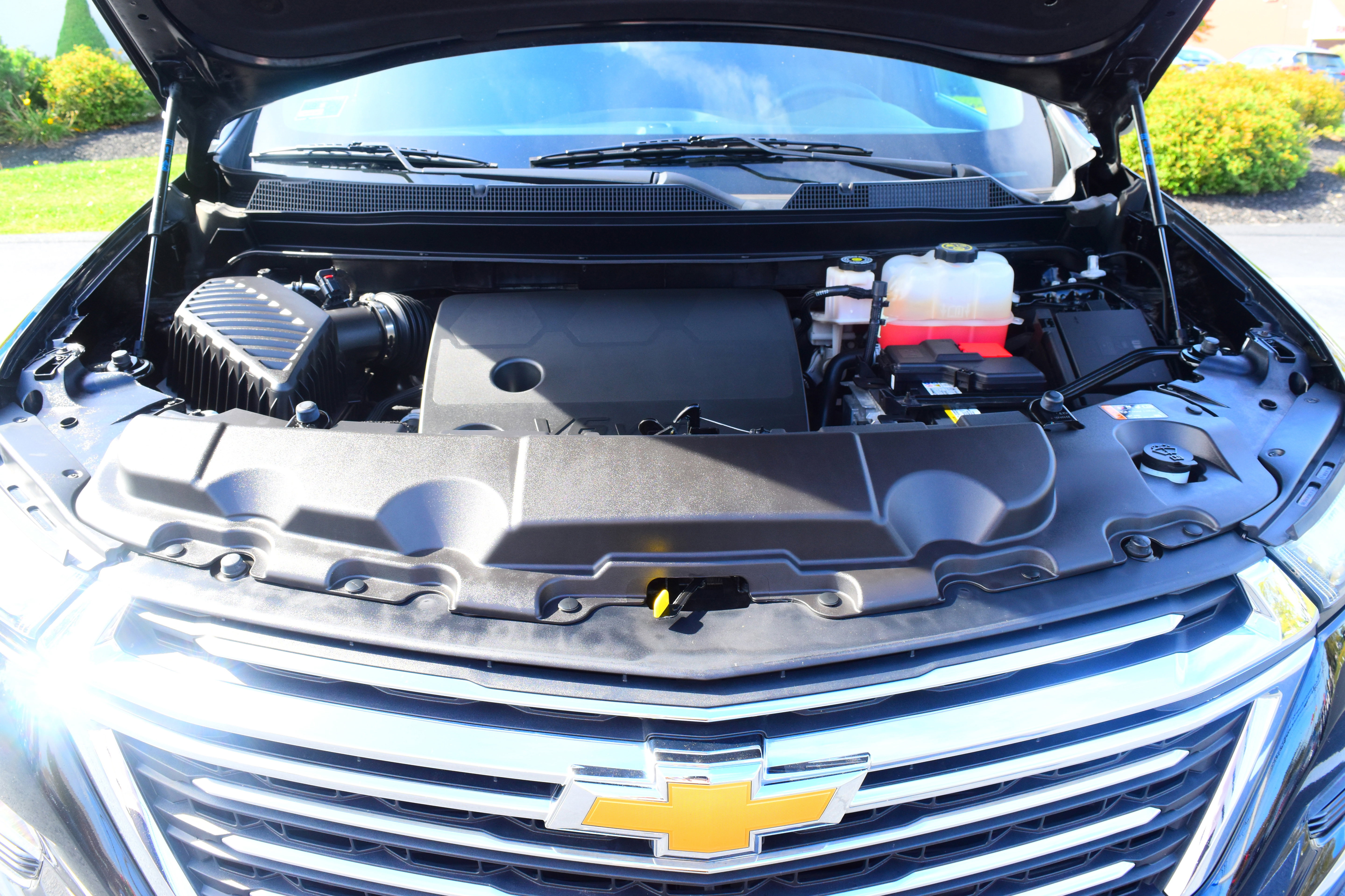 Used 2023 Chevrolet Traverse LT w/ Rear Camera Mirror Package image 8