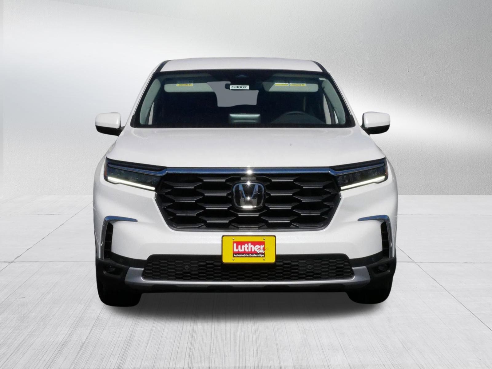 New 2025 Honda Pilot EX-L image 2