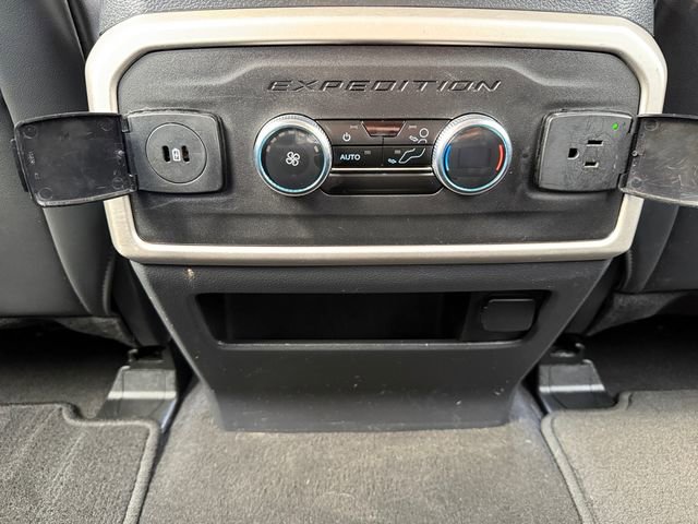 Used 2024 Ford Expedition XLT image 36