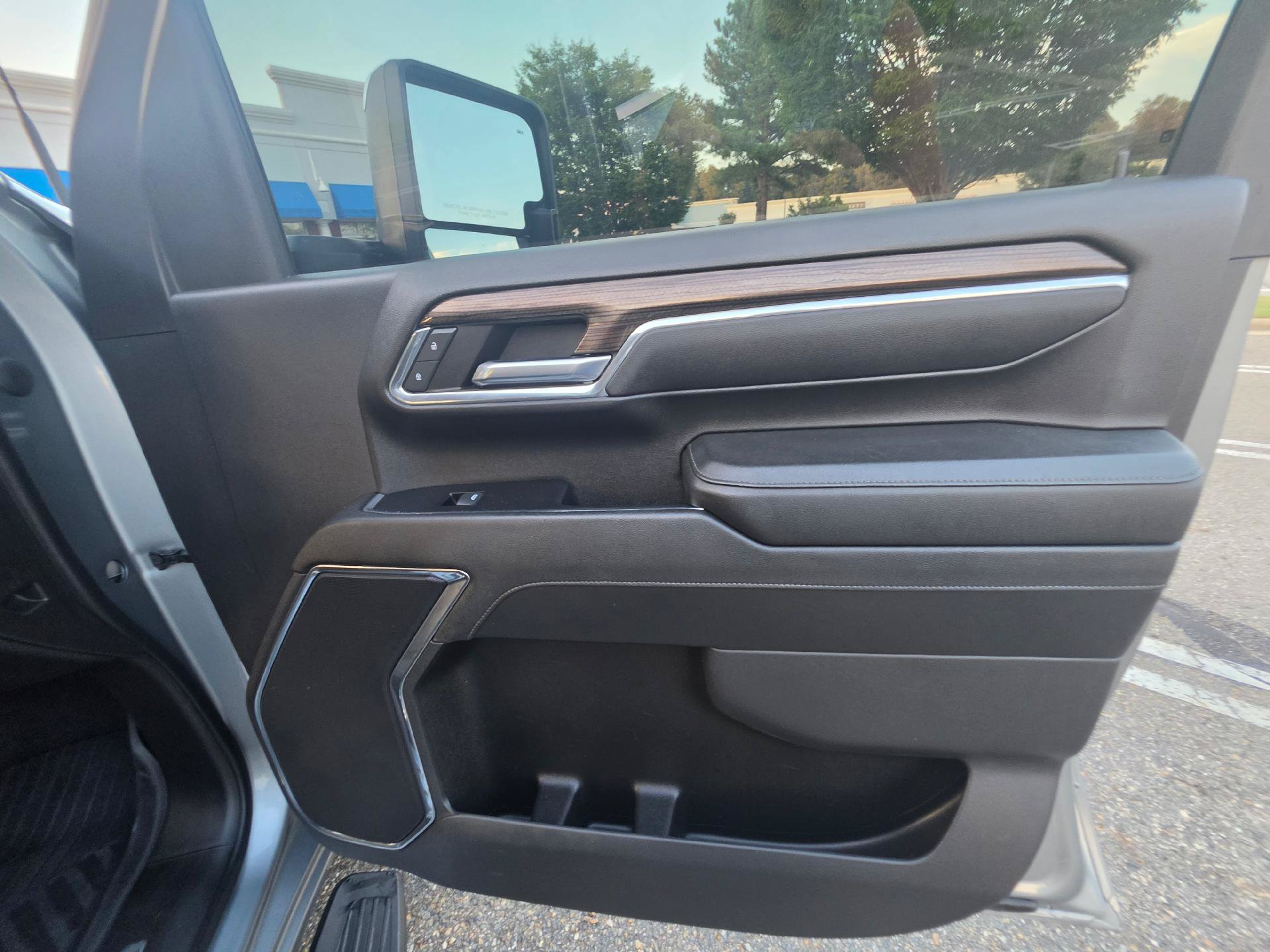 Used 2024 Chevrolet Silverado 2500 LT w/ All Star Edition AWD/4WD image 13