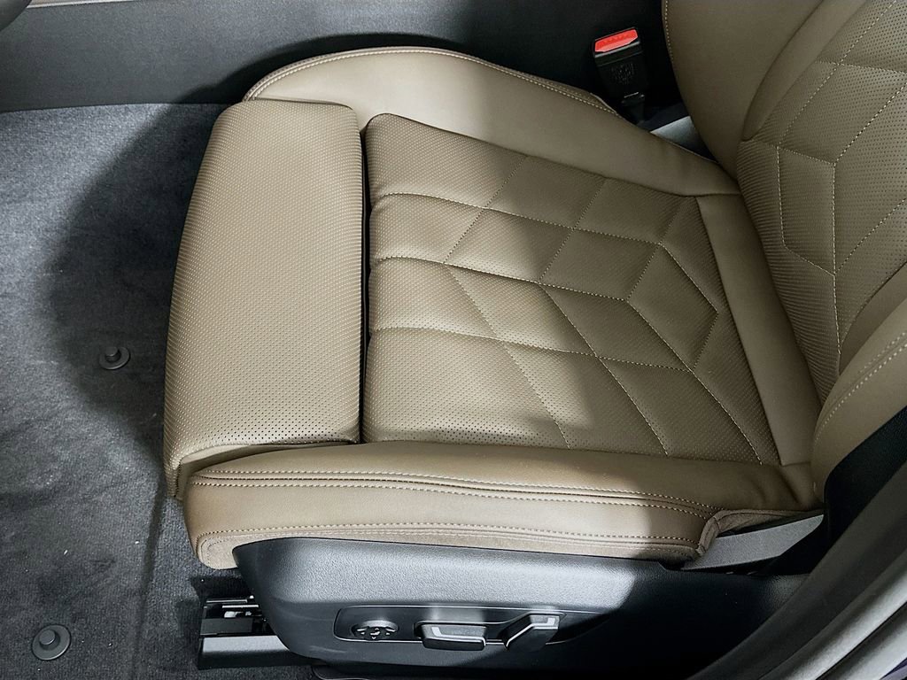 New 2026 BMW 540i xDrive image 26