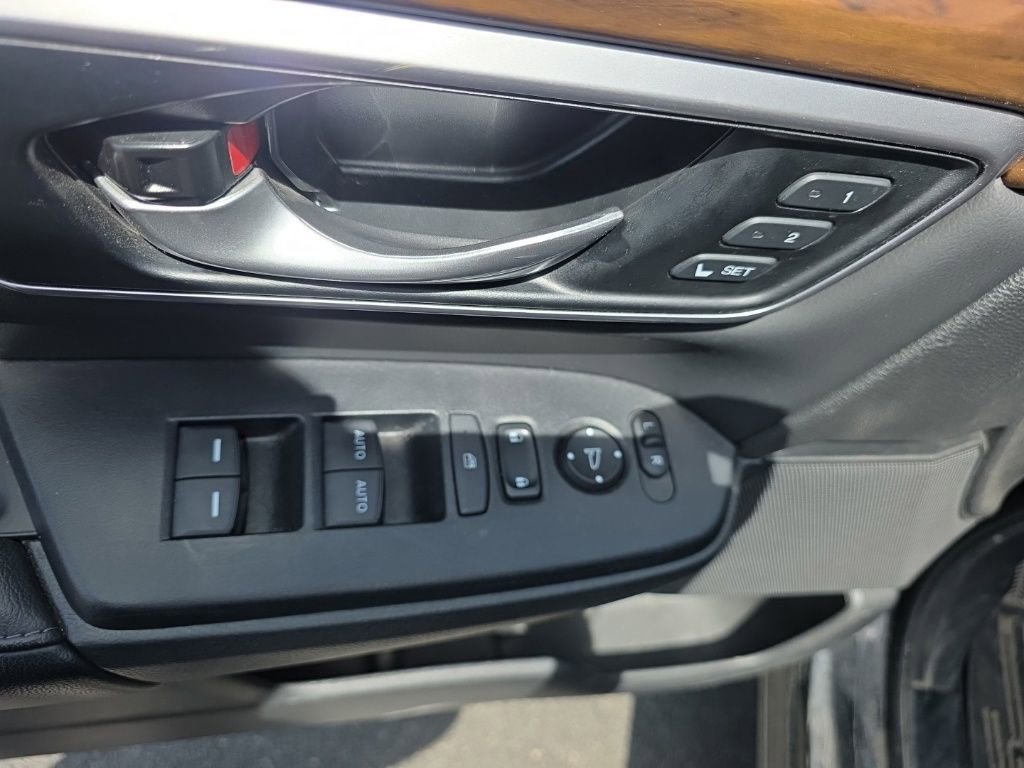 Used 2022 Honda CR-V Touring image 12