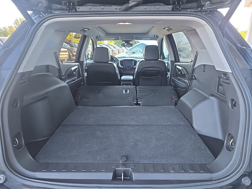 Used 2024 GMC Terrain SLT w/ Elevation Edition AWD/4WD image 32