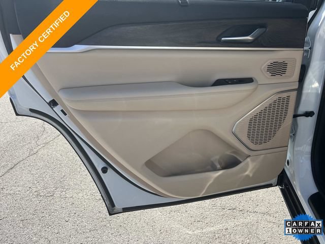 Certified 2024 Jeep Grand Cherokee L Limited w/ Luxury Tech Group II AWD/4WD image 19