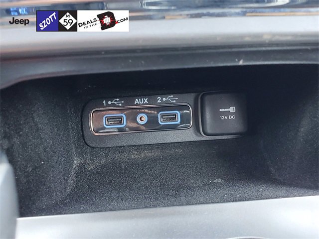 Used 2018 Jeep Grand Cherokee Altitude image 34