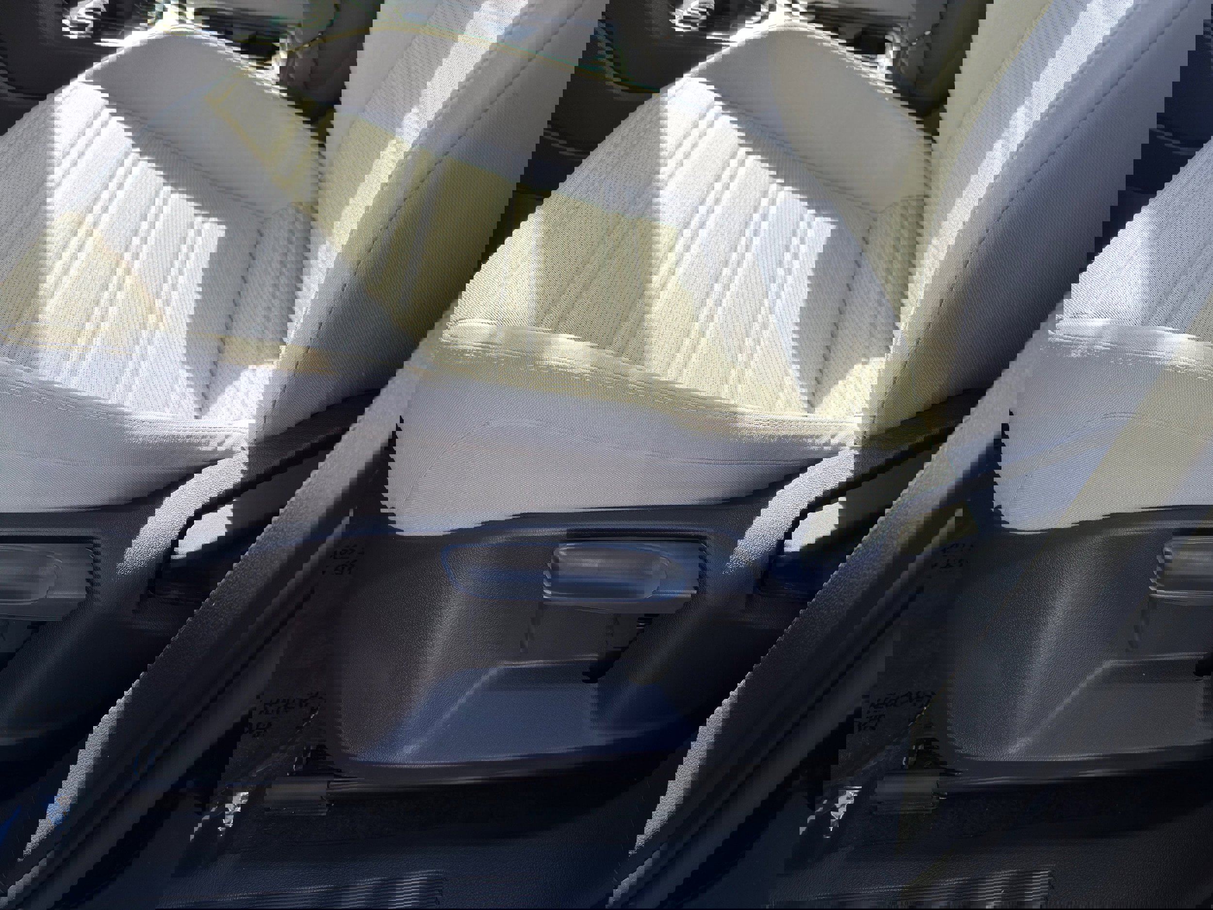 Used 2024 Volkswagen Tiguan S image 28