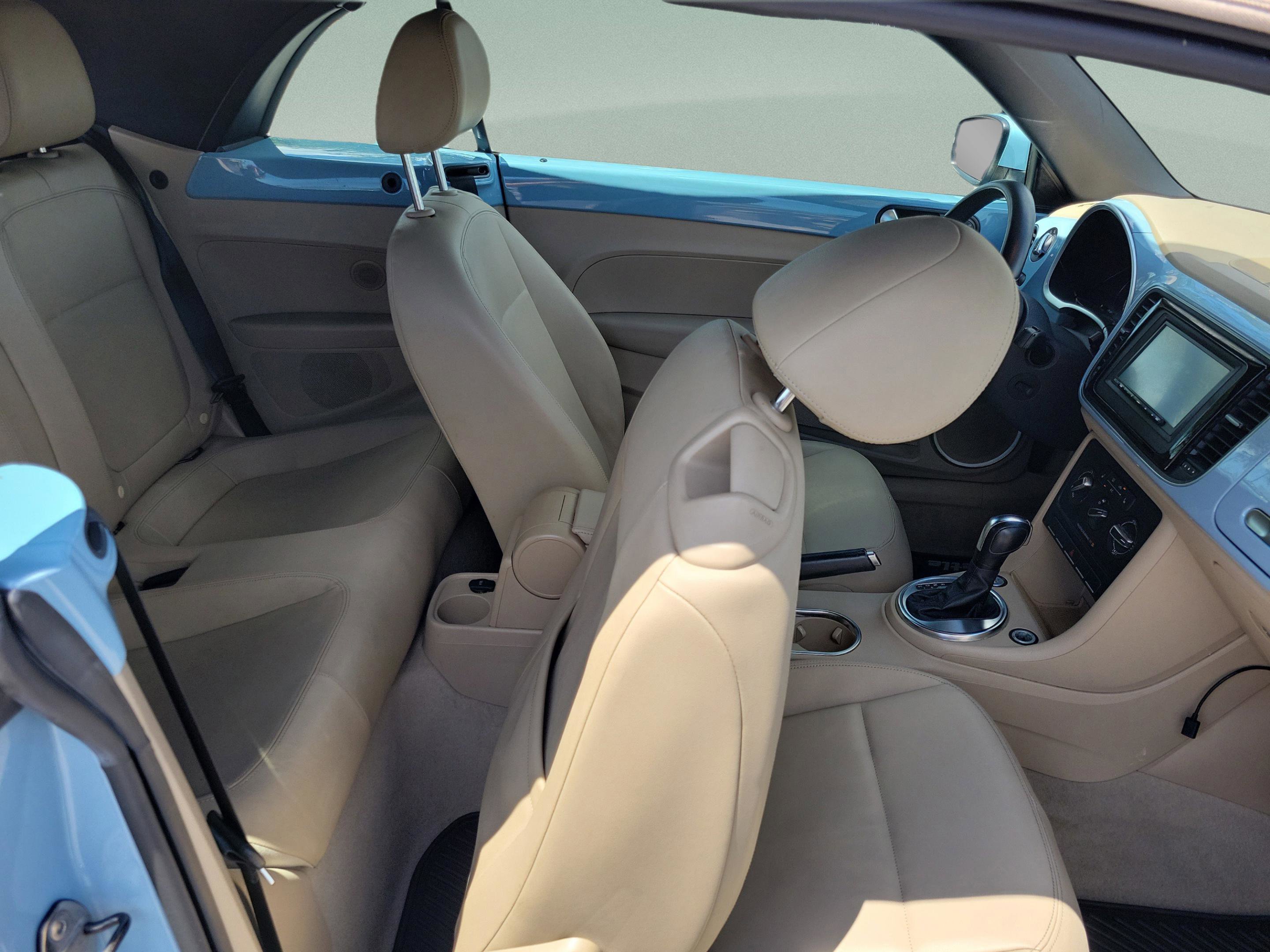 Used 2014 Volkswagen Beetle 2.5 FWD image 24