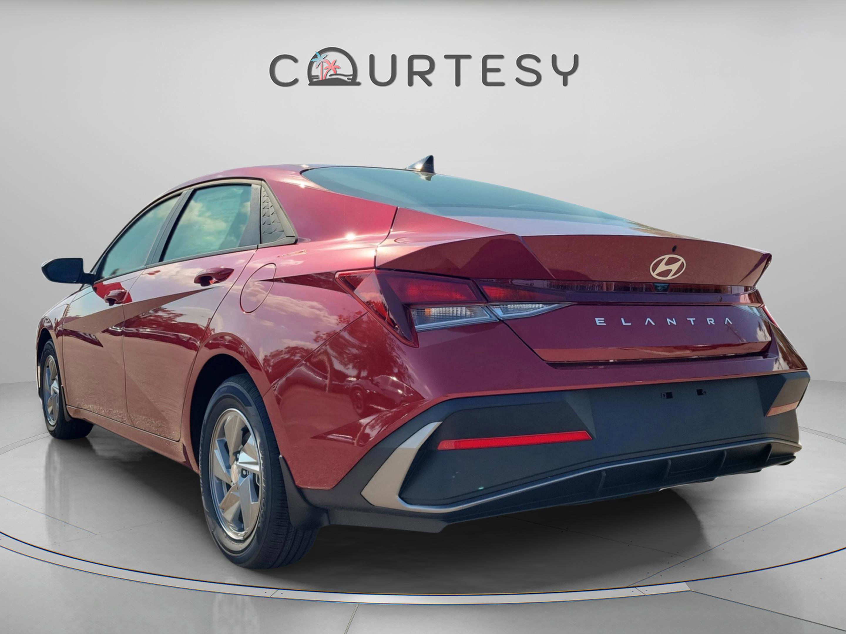 New 2026 Hyundai Elantra SE image 3